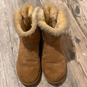 Brown short ugg boots size 10